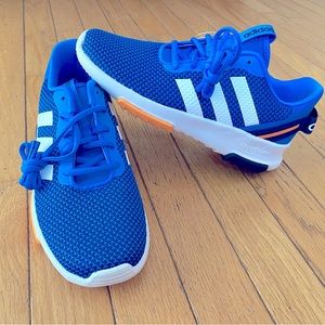 Boys Adidas cloudfoam sneakers NWT size 4 youth